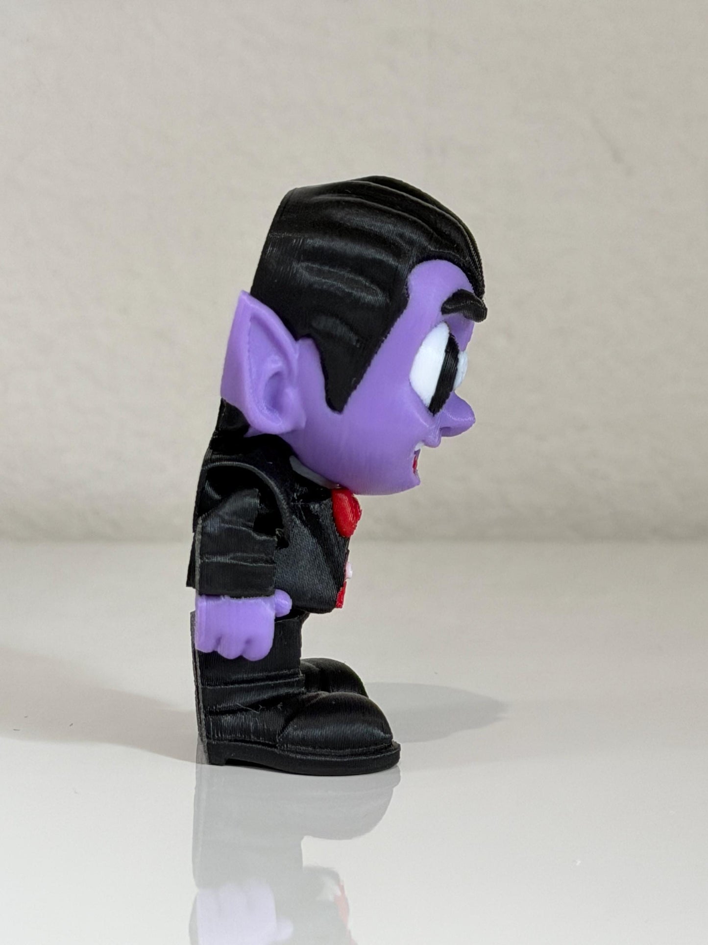 Cute Dracula Figurine - Halloween 3D Printed Spooky Decor & Unique Gothic Collectibles, Cute and Funny, Halloween Gift, Fall Gift